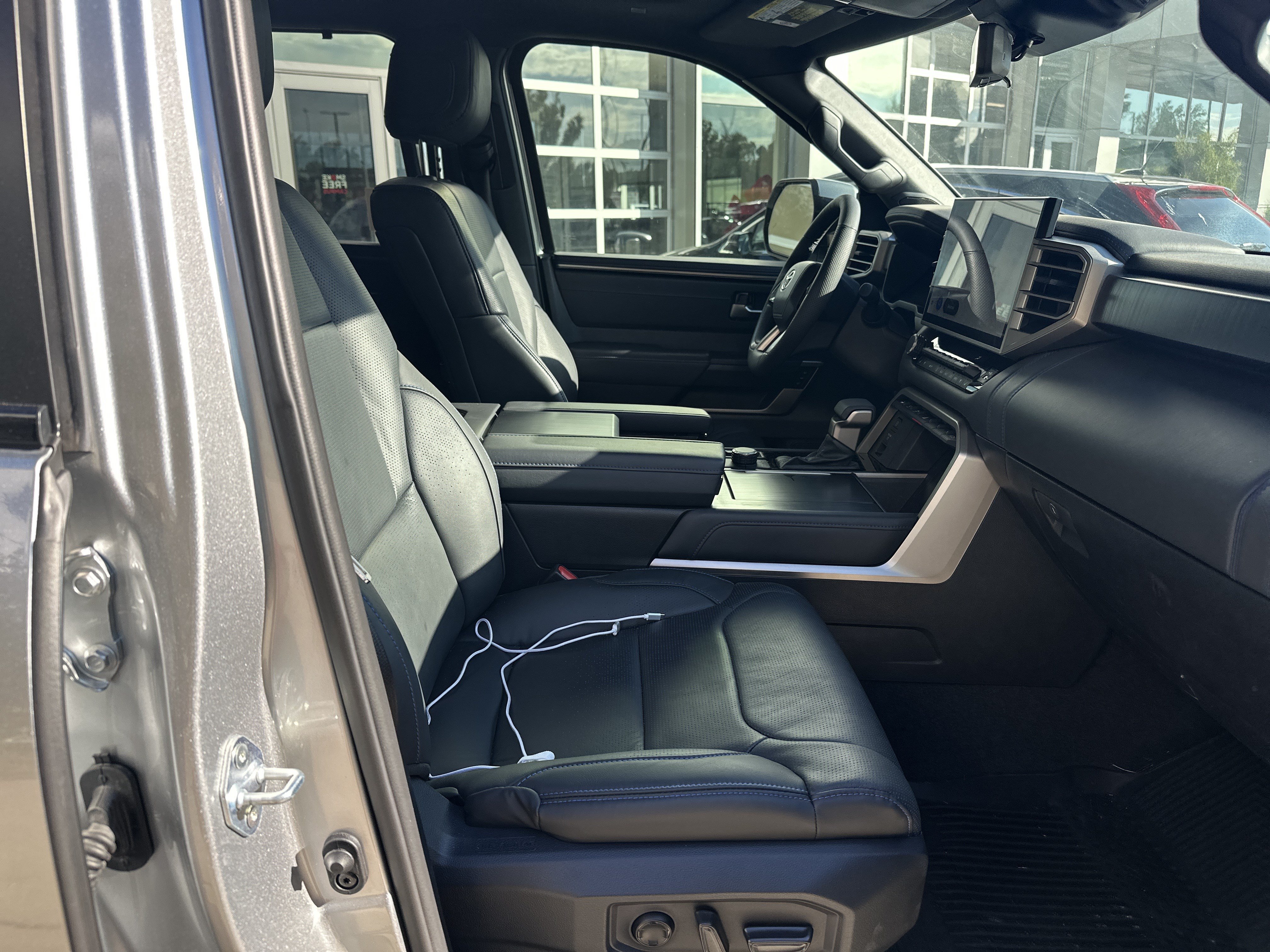 Used 2026 Toyota Tundra Platinum AWD/4WD image 28