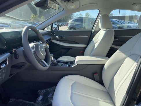 New 2026 Hyundai Sonata SE FWD image 11