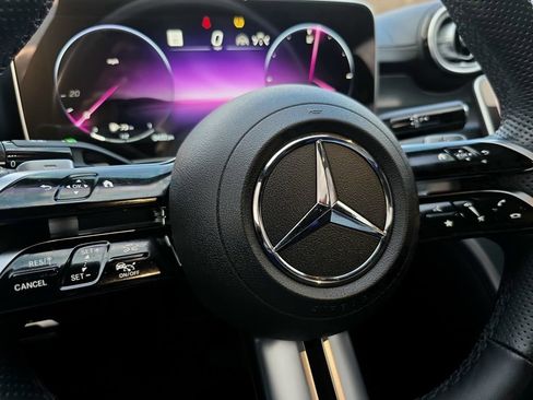 Used 2024 Mercedes-Benz C 300 4MATIC Sedan image 17