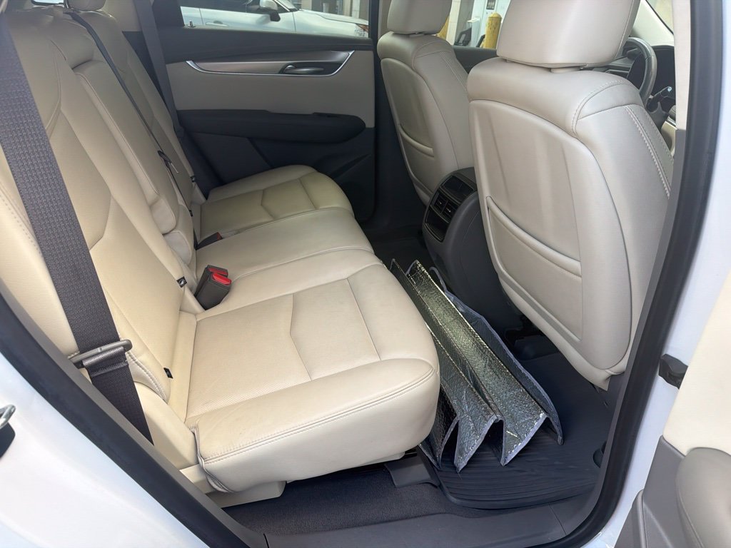 Used 2018 Cadillac XT5 Luxury w/ Driver Awareness Package FWD image 8