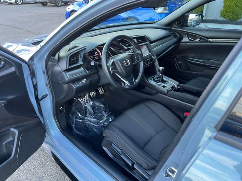 Used 2018 Honda Civic Sport image 11