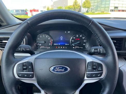 Used 2023 Ford Explorer XLT w/ Equipment Group 202A image 27