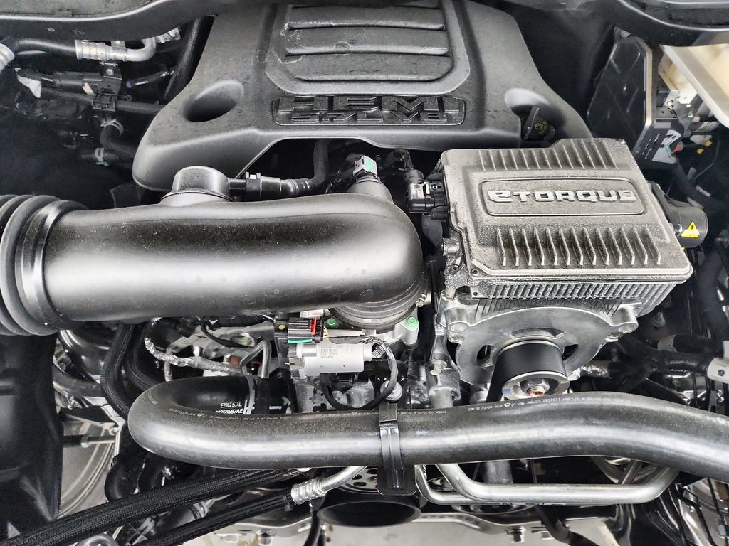 New 2026 RAM 1500 Laramie w/ Night Edition AWD/4WD image 33