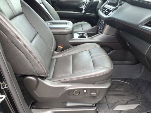Certified 2024 Chevrolet Suburban RST w/ Luxury Package AWD/4WD image 8