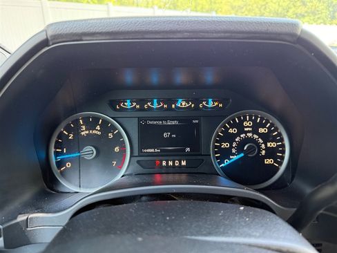 Used 2017 Ford F150 XLT w/ Equipment Group 302A Luxury AWD/4WD image 9