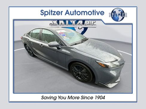 Certified 2025 Toyota Camry SE image 1