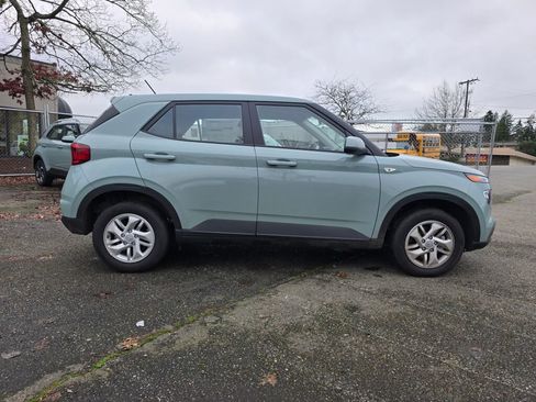 Used 2026 Hyundai Venue SE image 8