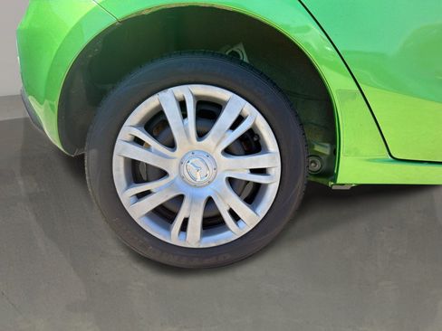 Used 2012 MAZDA MAZDA2 Sport FWD image 23