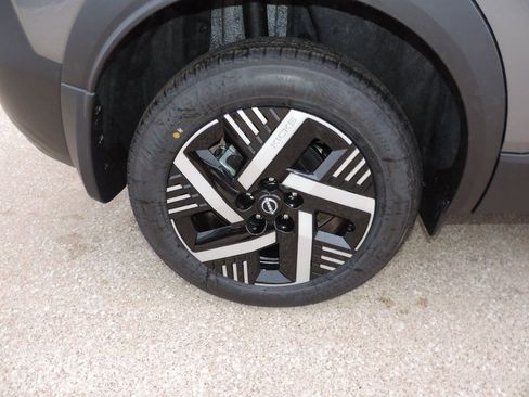 New 2026 Nissan Kicks SV image 10