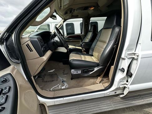 Used 2005 Ford Excursion Eddie Bauer image 31