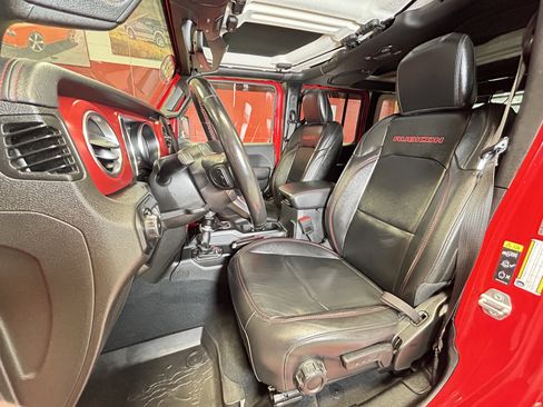 Used 2022 Jeep Wrangler Unlimited Rubicon w/ Cold Weather Group AWD/4WD image 20