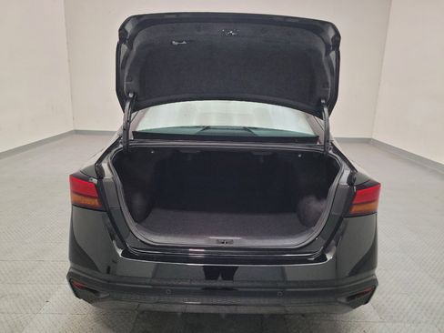 Used 2025 Nissan Altima 2.5 SV FWD image 29
