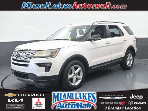 Used 2018 Ford Explorer XLT w/ Equipment Group 202A FWD image 1