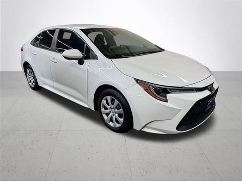 Used 2021 Toyota Corolla LE FWD image 9