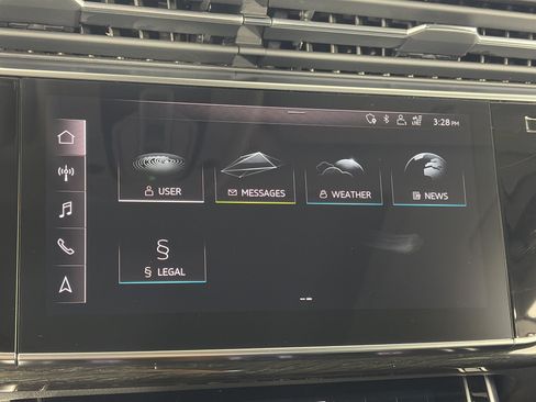 Used 2019 Audi Q8 Premium Plus AWD/4WD image 18