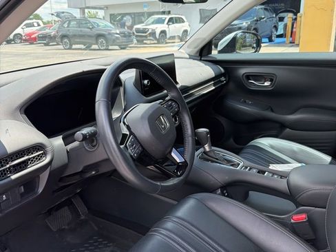 Used 2024 Honda HR-V EX-L image 3