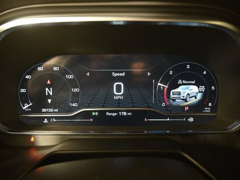 Used 2024 GMC Yukon SLT image 26