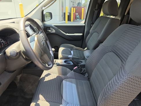 Used 2005 Nissan Frontier SE w/ (P01) Power Pkg RWD image 10