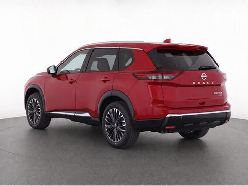 Used 2024 Nissan Rogue Platinum AWD/4WD image 3