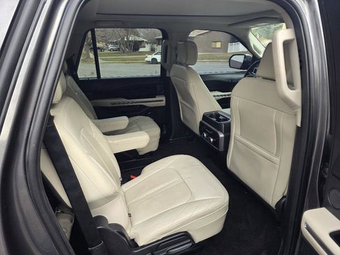 Used 2021 Ford Expedition Max Platinum image 8