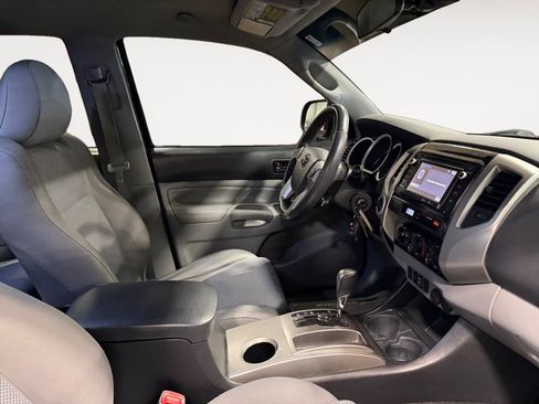 Used 2014 Toyota Tacoma 4x4 Double Cab w/ TRD Off-Road Package image 16
