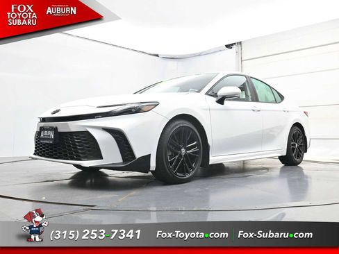 Used 2025 Toyota Camry SE w/ Convenience Package FWD image 27