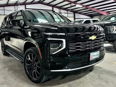 Used 2026 Chevrolet Suburban High Country image 1