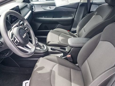 Used 2023 Kia Forte LXS image 19