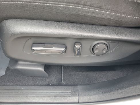 Used 2023 Honda CR-V EX image 13