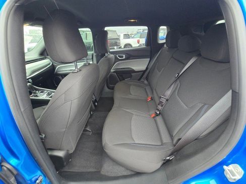 Used 2025 Jeep Compass Sport image 20