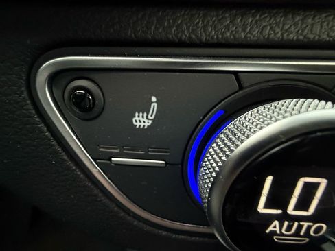 Used 2023 Audi Q5 2.0T Premium w/ Convenience Package image 17