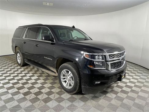 Certified 2017 Chevrolet Suburban LT image 17