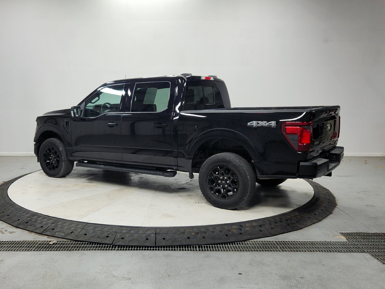 Used 2024 Ford F150 XLT w/ Equipment Group 302A MID AWD/4WD image 6