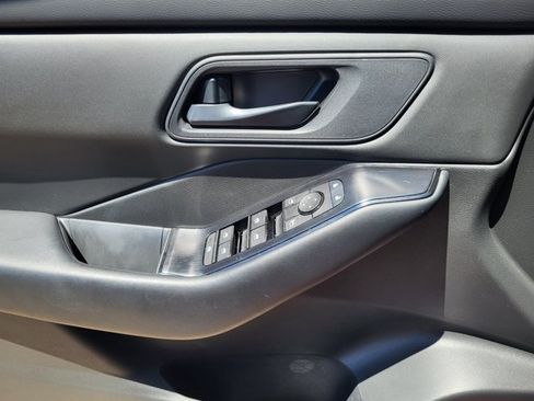 Certified 2026 Nissan Rogue S AWD/4WD image 23