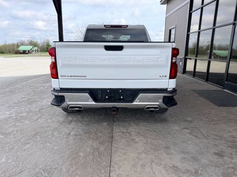 Used 2023 Chevrolet Silverado 1500 LTZ w/ Z71 Off-Road Package AWD/4WD image 4