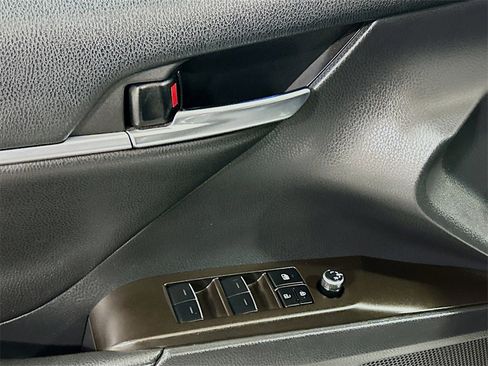 Used 2023 Toyota Camry XSE image 14