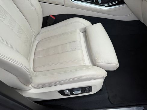 Used 2019 BMW X5 xDrive40i w/ Premium Package 2 AWD/4WD image 16
