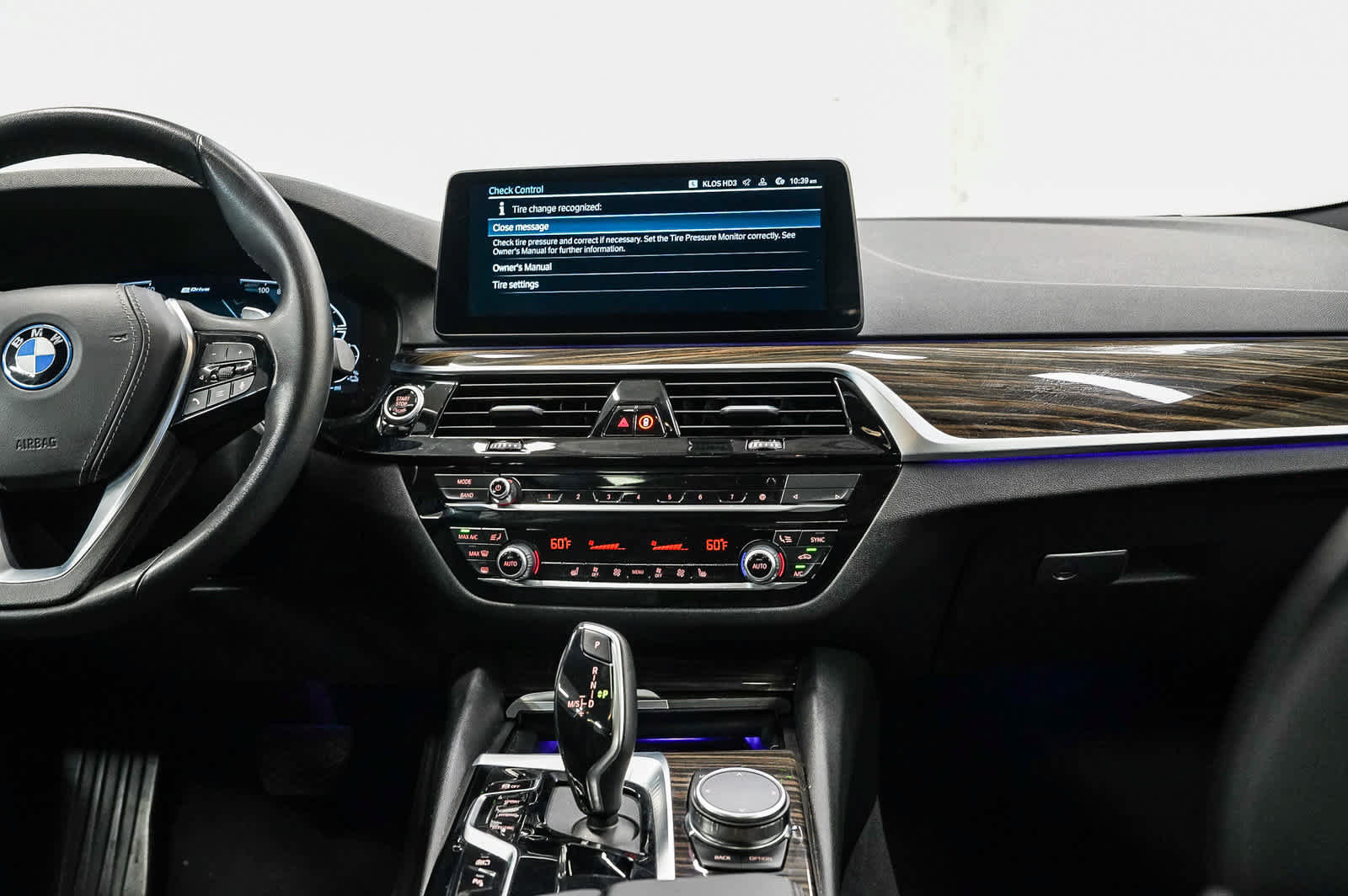 Used 2023 BMW 530e w/ Convenience Package RWD image 13