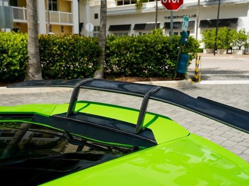 Used 2021 Lamborghini Huracan EVO RWD image 44