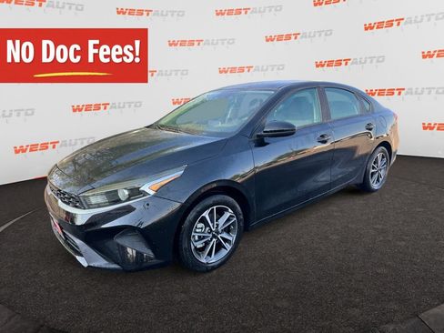 Used 2022 Kia Forte LXS FWD image 1