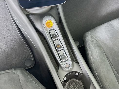 Used 2025 McLaren Artura Spider RWD image 14