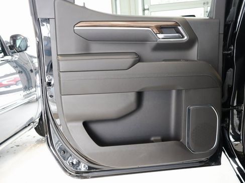 Used 2024 Chevrolet Silverado 1500 LT Trail Boss w/ Convenience Package II image 26