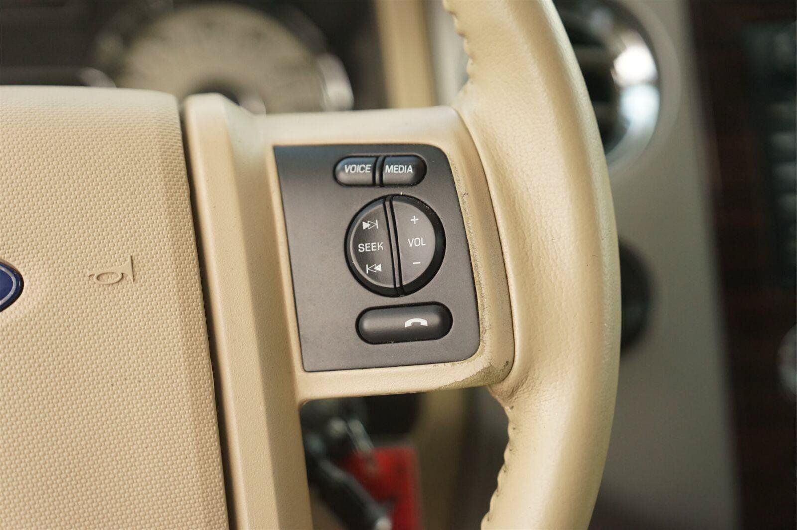 Used 2013 Ford Expedition XLT RWD image 24
