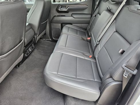 Used 2025 GMC Sierra 1500 SLT RWD image 15