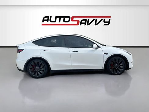 Used 2024 Tesla Model Y Performance AWD/4WD image 8