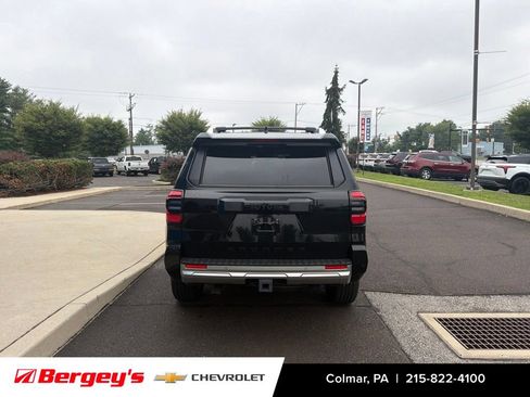Used 2025 Toyota 4Runner Limited AWD/4WD image 6