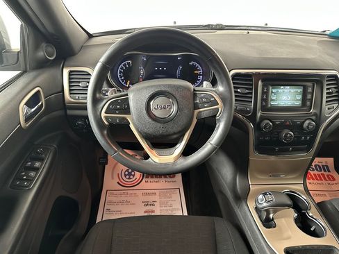Used 2015 Jeep Grand Cherokee Laredo w/ Quick Order Package 23E AWD/4WD image 25