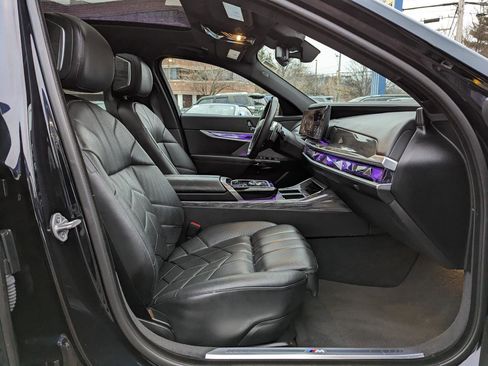 Used 2023 BMW 760i xDrive 760i xDrive Sedan image 28