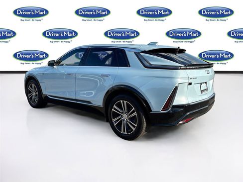 Used 2024 Cadillac Lyriq Luxury AWD/4WD image 5