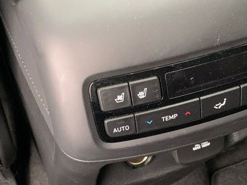 Used 2021 Hyundai Palisade Limited w/ Winter Package image 20